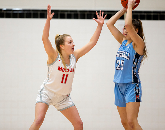 McLean varsity girls basketball vs Marshall 2022-01-14